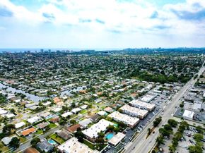400 S Cypress Rd 424, Pompano Beach FL 33060