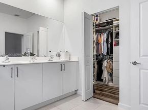 2781 NW 55th Way, Lauderhill FL 33313