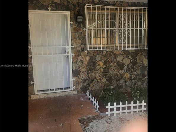 Undisclosed Address #A11860055, Miami FL 33135