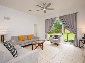 961 NE 36th Ave, Homestead FL 33033
