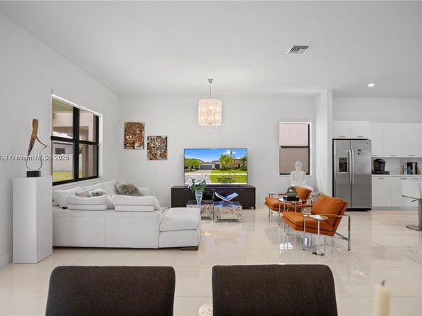 4407 SW 175th Ave, Miramar FL 33029
