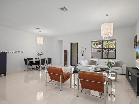 4407 SW 175th Ave, Miramar FL 33029