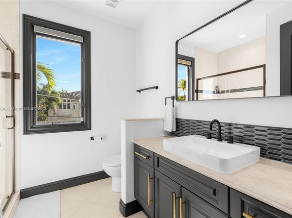 511 San Marco Dr, Fort Lauderdale FL 33301