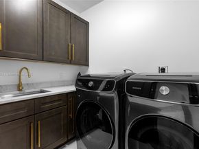 511 San Marco Dr, Fort Lauderdale FL 33301