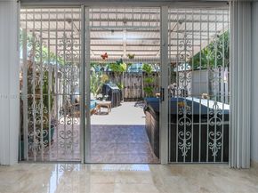 928 NE 27th Ave, Hallandale Beach FL 33009