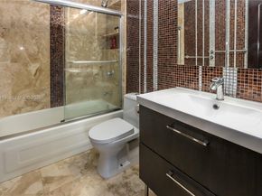 928 NE 27th Ave, Hallandale Beach FL 33009