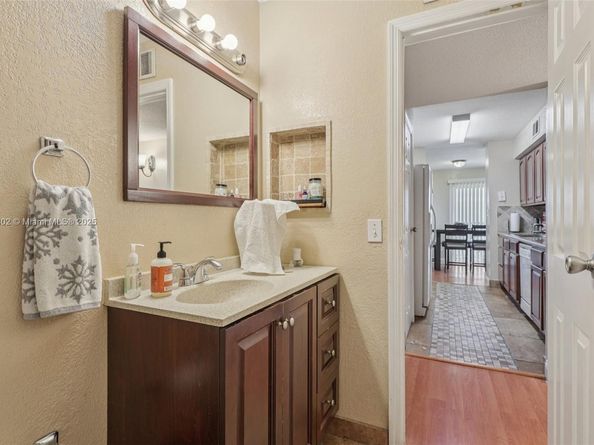 915 Riverside Dr 523, Coral Springs FL 33071