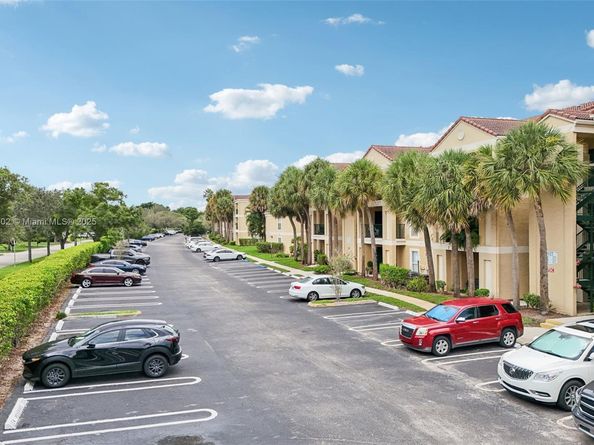 915 Riverside Dr 523, Coral Springs FL 33071