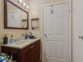 915 Riverside Dr 523, Coral Springs FL 33071