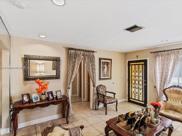 6385 SW 25th St, Miami FL 33155