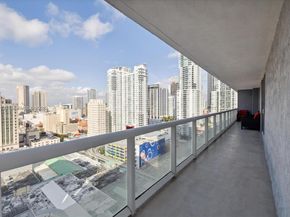 50 Biscayne Blvd 2111, Miami FL 33132