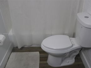 1301 NE 191st St F407, Miami FL 33179