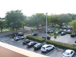 1301 NE 191st St F407, Miami FL 33179