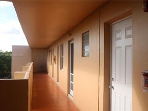 1301 NE 191st St F407, Miami FL 33179