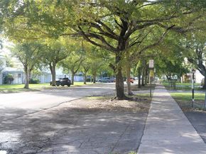 1301 NE 191st St F407, Miami FL 33179