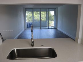 1301 NE 191st St F407, Miami FL 33179