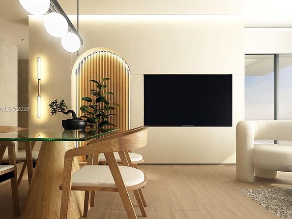 895 NE 131 505, North Miami FL 33161