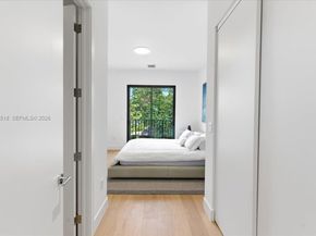 2925 SW 36th Ave, Miami FL 33133