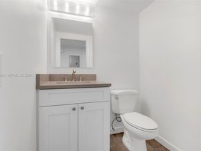 3050 NE 48th St 208, Fort Lauderdale FL 33308
