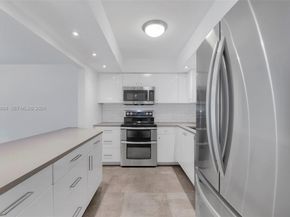 3050 NE 48th St 208, Fort Lauderdale FL 33308