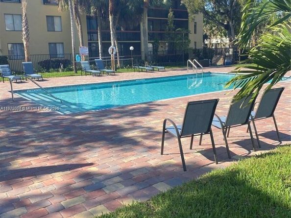 721 SE 1st Way B18, Deerfield Beach FL 33441
