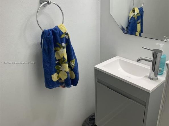 721 SE 1st Way B18, Deerfield Beach FL 33441