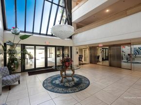16300 Golf Club Rd Apt 317, Weston FL 33326