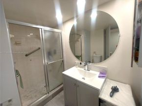 16300 Golf Club Rd Apt 317, Weston FL 33326