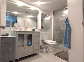16300 Golf Club Rd Apt 317, Weston FL 33326