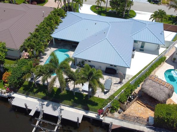 2711 NE 57th Ct, Fort Lauderdale FL 33308