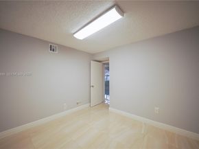 5445 W 27th Ln, Hialeah FL 33016