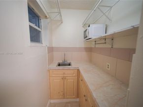 5445 W 27th Ln, Hialeah FL 33016