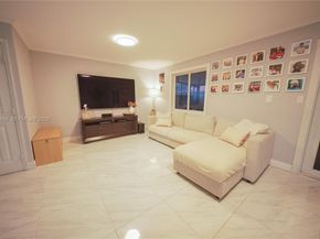 5445 W 27th Ln, Hialeah FL 33016