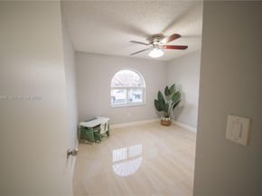 5445 W 27th Ln, Hialeah FL 33016