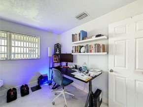 2223 Liberty St, Hollywood FL 33020