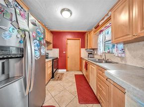 3825 NW 193rd Ter, Miami Gardens FL 33055