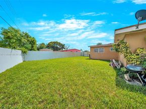 3825 NW 193rd Ter, Miami Gardens FL 33055