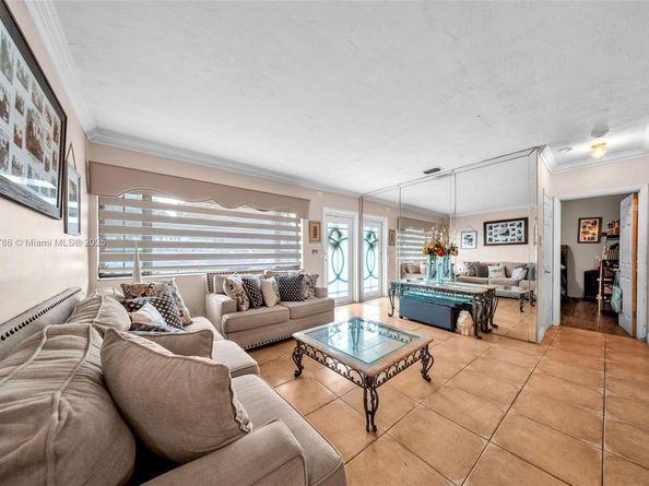 3825 NW 193rd Ter, Miami Gardens FL 33055
