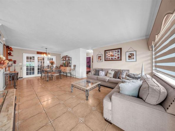 3825 NW 193rd Ter, Miami Gardens FL 33055