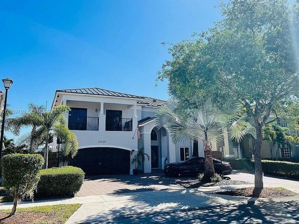 12949 SW 140 Street Rd, Miami FL 33186