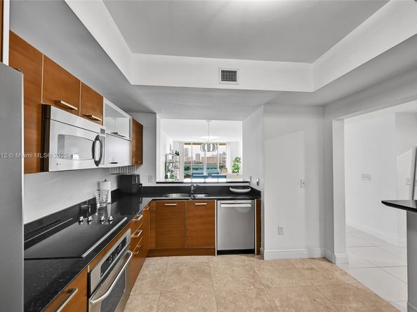 3330 NE 190th st 1217, Aventura FL 33180