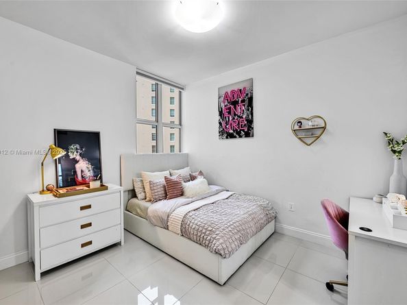 3330 NE 190th st 1217, Aventura FL 33180