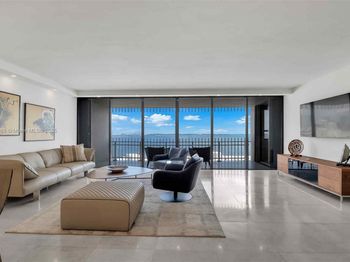 3 Grove Isle Dr