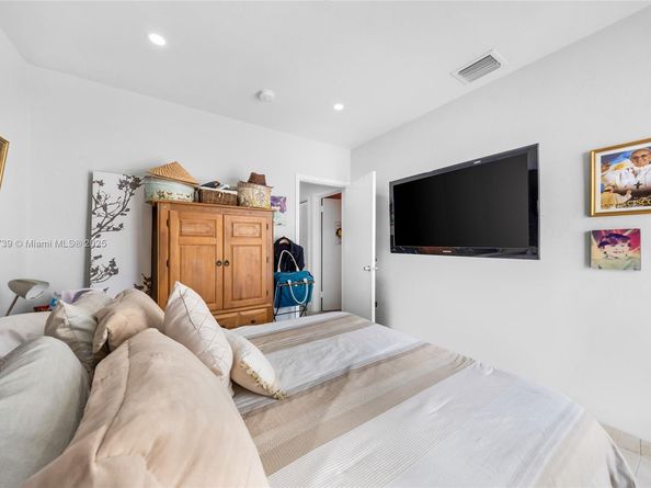 1980 NE 173rd St, North Miami Beach FL 33162