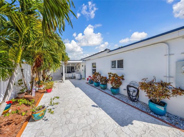 1980 NE 173rd St, North Miami Beach FL 33162