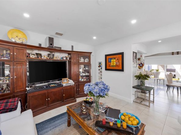 1980 NE 173rd St, North Miami Beach FL 33162