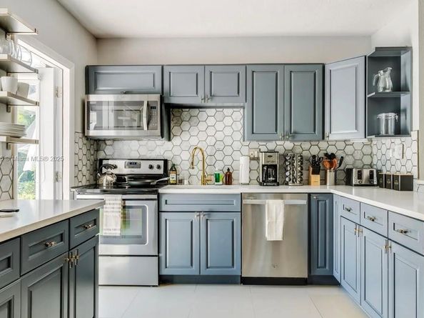 1528 NE 17th Ter, Fort Lauderdale FL 33304