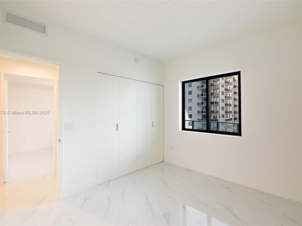 700 NE 24th St 903, Miami FL 33137