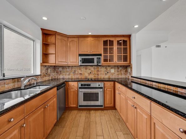 1690 S Bayshore Ln 2B + BOAT SLIP, Miami FL 33133