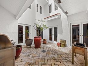 20251 W Oak Haven Cir, Miami FL 33179